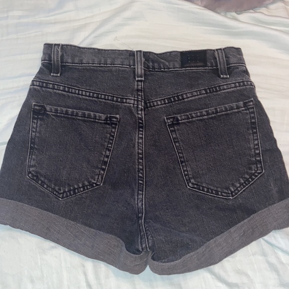 5 for $25 SALE BDG Urban Outfitters Dark Gray/Black Jean Shorts - Picture 4 of 4